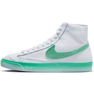 NIKE W Blazer MID '77 Women’s FJ4547-100 White Spring Green-Barely NWOT Size 7.5